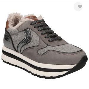 Voile Blanche May Fur Sneakers